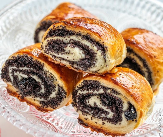 Homemade Pastry with Poppy Seeds 1 pcs